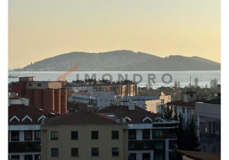 Sea view property near the beach with open kitchen in Istanbul Maltepe