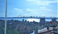 IS-897, Air-conditioned sea view real estate with balcony in Istanbul Kucukcekmece