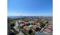 IS-1755, Sea view apartment with balcony and underground parking space in Istanbul Buyukcekmece