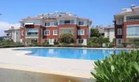 BE-352, Air-conditioned apartment (4 rooms, 2 bathrooms) with balcony and pool in Belek Centre