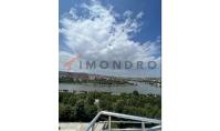 IS-1868, Apartment near the sea with lake view and balcony in Istanbul Beyoglu