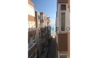 IS-1916, Beach real estate with balcony and separated kitchen in Istanbul Buyukcekmece