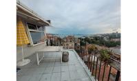 IS-1940, Sea view property with terrace and separated kitchen in Istanbul Besiktas