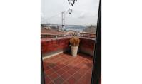 IS-2326, Sea view real estate with balcony and separated kitchen in Istanbul Besiktas