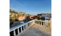 AL-1156, Sea view real estate with balcony and pool in Alanya Sugozu
