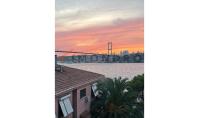 IS-3641, Beach apartment with perspective on the sea and balcony in Istanbul Uskudar