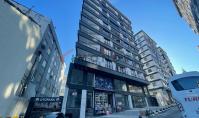 IS-3846, Apartment with balcony and underground parking space in Istanbul Kucukcekmece