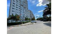 IS-4482, Sea view real estate near the beach with balcony in Istanbul Zeytinburnu