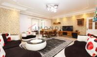 AL-1517, Elegant Distant View Property with Balcony and Separate Kitchen in Alanya Centre 
