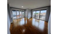 IS-5134, Stylish Air-Conditioned Apartment with Balcony & Secure Parking in Prime Kadıköy