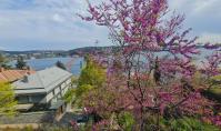 IS-5176, Bosphorus View Apartment Near the Beach with Balcony in Aşiyan, Beşiktaş