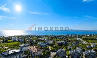 IS-5179, Sea view apartment with terrace and underground parking space in Istanbul Beylikduzu