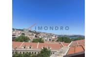 IS-5287, Clean Sea-View Property with Balcony in a Historic Building, Centrally Located in Istanbul Beşiktaş — Ideal for Living or Commercial Use