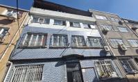 IS-5293, Terrace Apartment with Air Conditioning and Distant View in Istanbul Beyoğlu – Prime Investment Opportunity