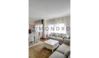 IS-5335, Investment-Ready Real Estate with Balcony and Separate Kitchen in Kadikoy Istanbul