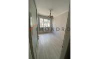 IS-5351, Apartment with Balcony and Separate Kitchen in Fatih, Istanbul