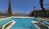 AL-1802, Renovated and furnished 2+1 apartment with private pool 500 m from the sea in Alanya