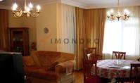IS-5478, Prime Apartment for Sale with Balcony and Separate Kitchen in Istanbul Besiktas