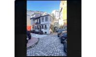 IS-5525, Apartment with balcony and separated kitchen in Istanbul Fatih