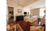 IS-5536, Fully Furnished and Well-Maintained Apartment with Open Views, Balcony, Air Conditioning and Elevator in Central Istanbul Beyoğlu