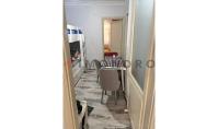 IS-5548, WELL-LOCATED CORNER APARTMENT NEAR THE MOSQUE AND MAIN STREET IN FATIH