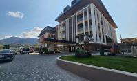 AL-1986, Pool-View Corner Flat with Tenant in Place – Furnished 59 m² 1+1, Residence-Permit Eligible Complex, Oba