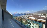 AL-2127, Front-Line Sea Views from the 5th Floor – Unfurnished 150 m² 3+1 Duplex in a Beachfront Resort, Kargıcak