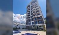 AL-2238, Castle and Sea Views from the 7th Floor – 74 m² 2+1 with Indoor and Outdoor Pools, Hamam and Sauna, Mahmutlar