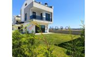 IS-5614, Panoramic Mountain View Property with Balcony and Winter Garden in Istanbul Silivri