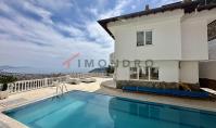 AL-2299, Sea and Castle View Villa with Shared Pool and Terraces: 150 m² 3+1 in Alanya Tepe