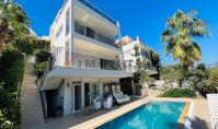 AL-2311, Private Pool Triplex Villa with Sauna and Hamam Access: Furnished 200 m² 3+1, 300 m to the Beach, Konakli