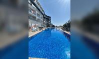 AL-2426, Pool and Mountain Views from a Glazed Balcony – Bright 75 m² 1+1 on the 2nd Floor, Kargicak